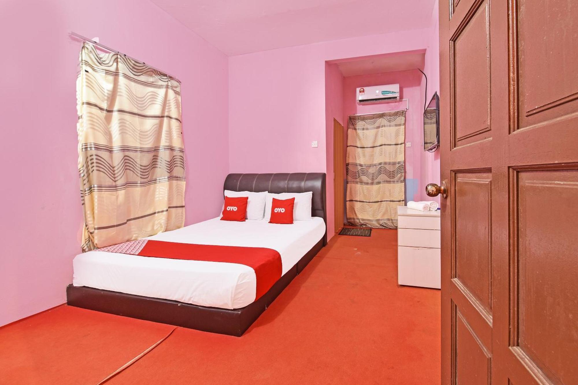 Capital O 90664 Rabi Hotel โกตาบารู ภายนอก รูปภาพ