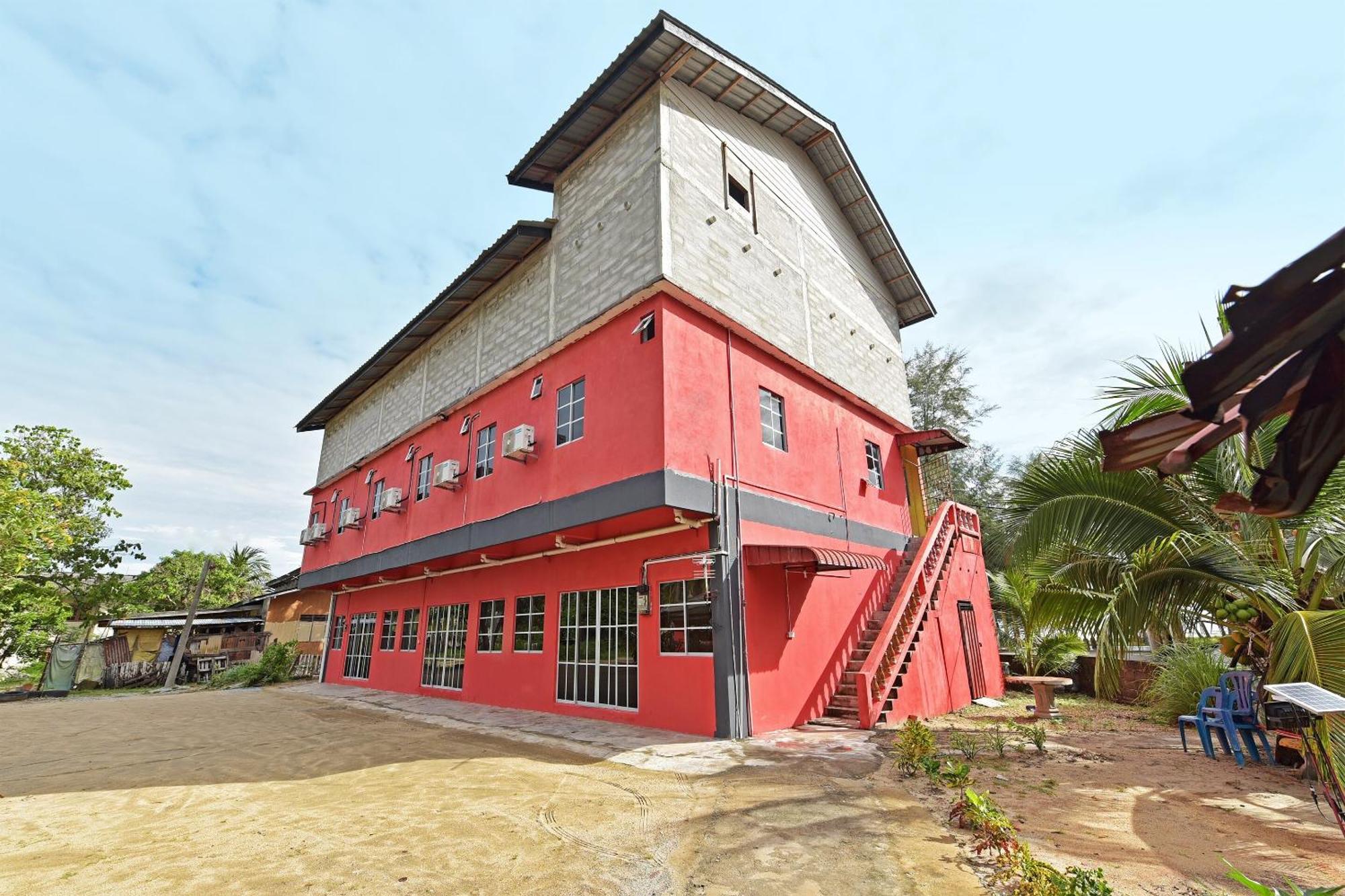 Capital O 90664 Rabi Hotel โกตาบารู ภายนอก รูปภาพ