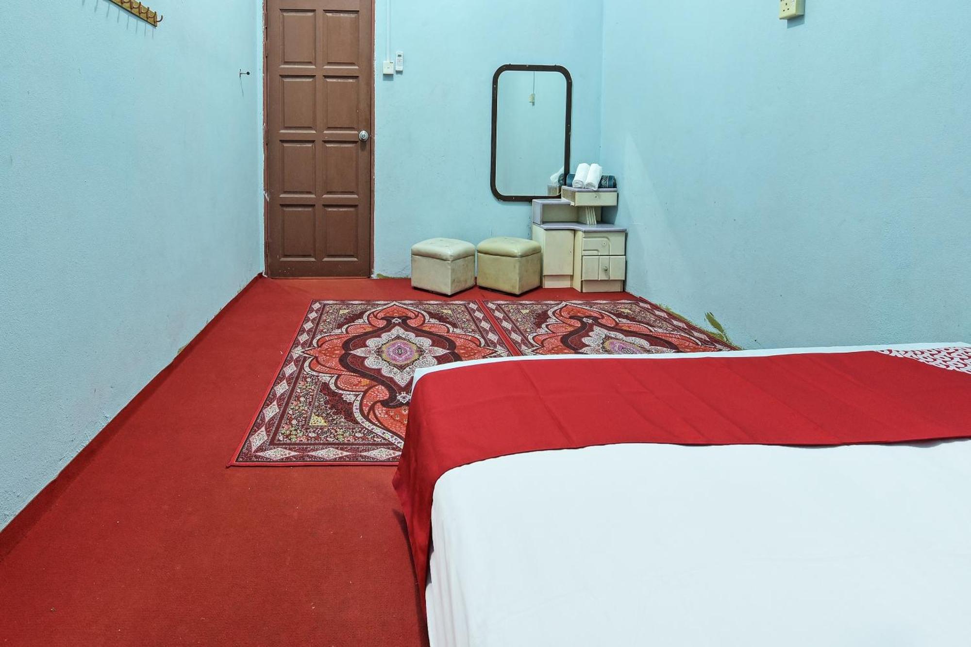 Capital O 90664 Rabi Hotel โกตาบารู ภายนอก รูปภาพ
