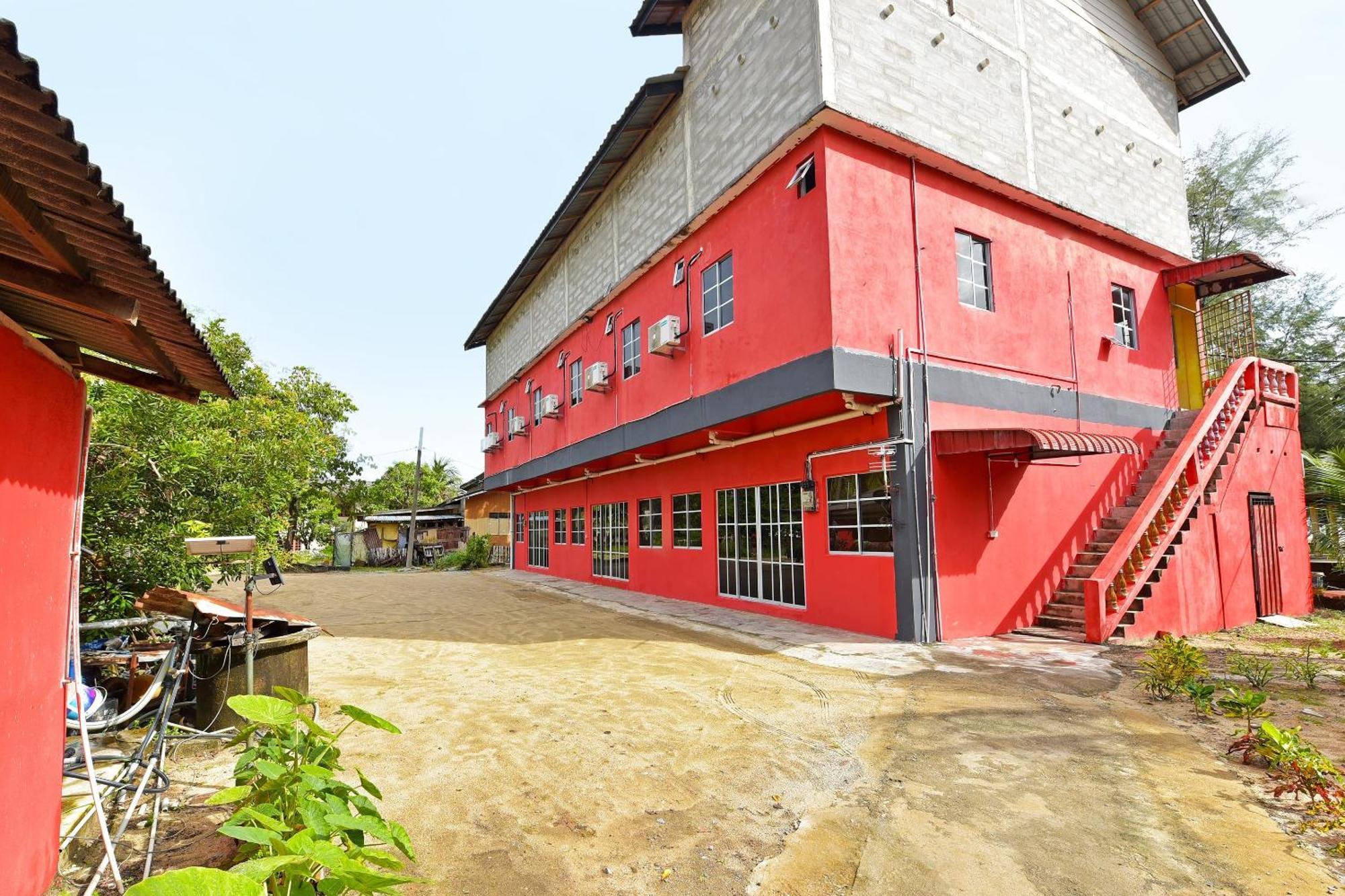 Capital O 90664 Rabi Hotel โกตาบารู ภายนอก รูปภาพ